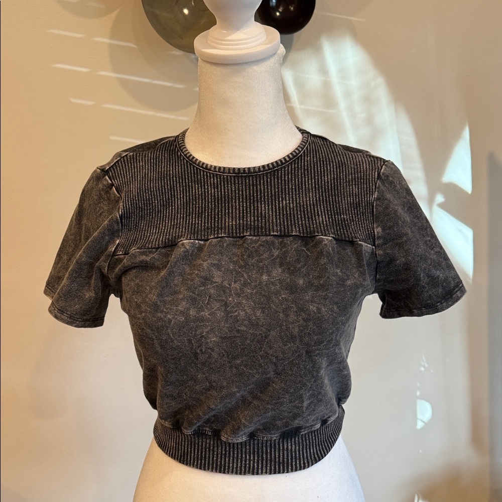 VIDA Washed Black Ribbed Yoke Short Sleeve Crop Top